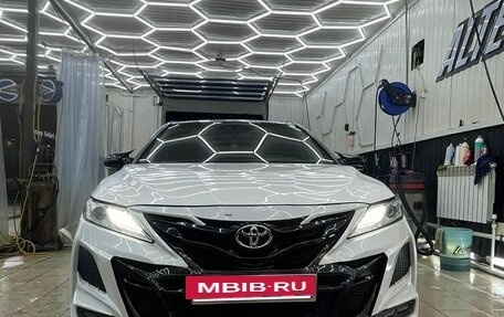 Toyota Camry, 2018 год, 1 950 000 рублей, 4 фотография