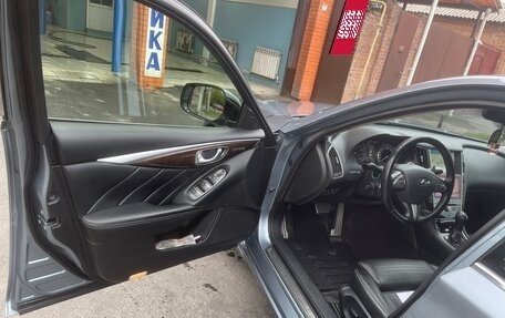 Infiniti Q50 I рестайлинг, 2014 год, 1 550 000 рублей, 6 фотография
