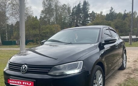 Volkswagen Jetta VI, 2013 год, 1 150 000 рублей, 2 фотография