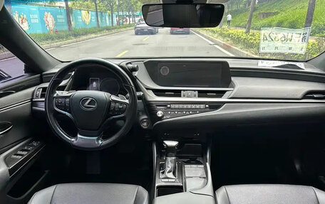 Lexus ES VII, 2021 год, 3 100 001 рублей, 12 фотография