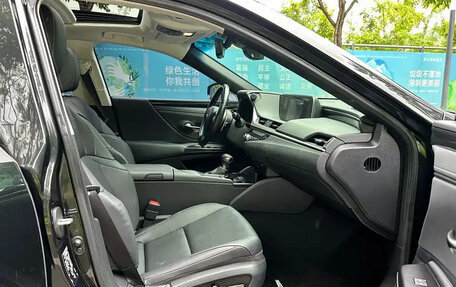 Lexus ES VII, 2021 год, 3 100 001 рублей, 10 фотография