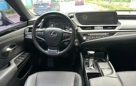 Lexus ES VII, 2021 год, 3 100 001 рублей, 11 фотография