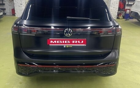 Volkswagen Tiguan II, 2024 год, 4 900 000 рублей, 5 фотография