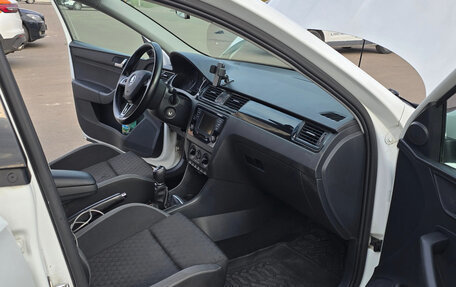 Skoda Rapid I, 2015 год, 830 000 рублей, 10 фотография