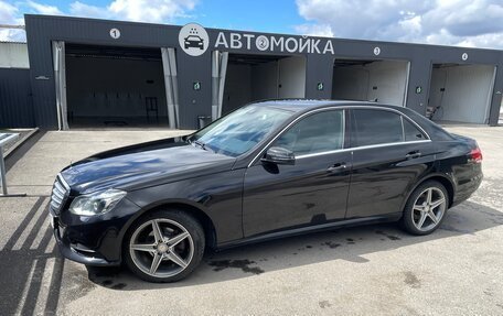 Mercedes-Benz E-Класс, 2013 год, 2 300 000 рублей, 3 фотография