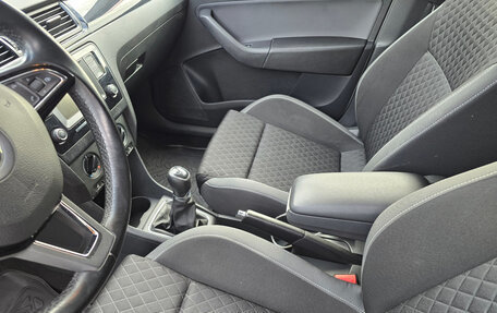 Skoda Rapid I, 2015 год, 830 000 рублей, 21 фотография