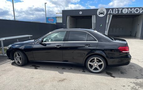 Mercedes-Benz E-Класс, 2013 год, 2 300 000 рублей, 4 фотография