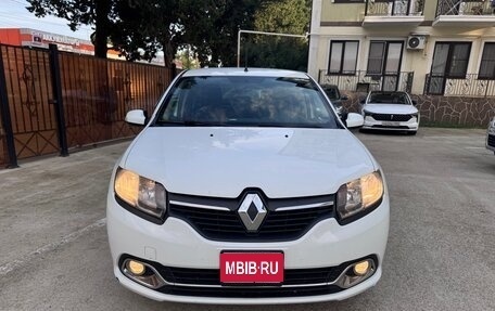 Renault Logan II, 2018 год, 600 000 рублей, 1 фотография