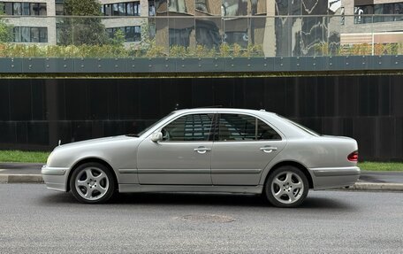 Mercedes-Benz E-Класс, 2001 год, 950 000 рублей, 9 фотография