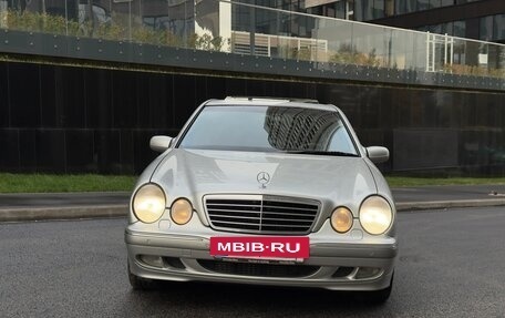 Mercedes-Benz E-Класс, 2001 год, 950 000 рублей, 3 фотография