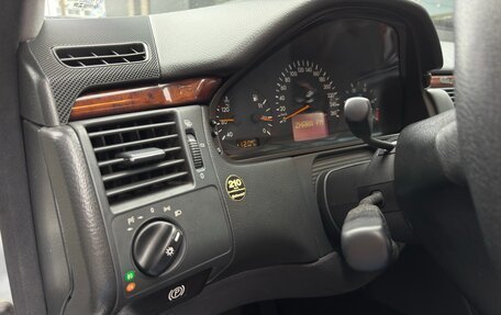 Mercedes-Benz E-Класс, 2001 год, 950 000 рублей, 16 фотография