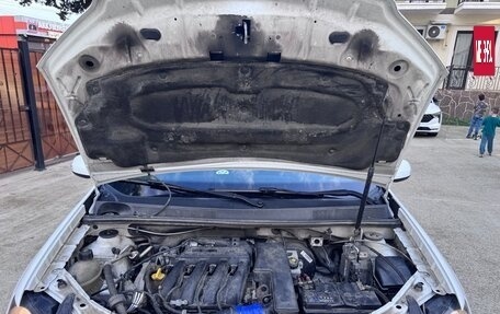 Renault Logan II, 2018 год, 600 000 рублей, 9 фотография