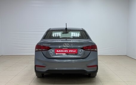 Hyundai Solaris II рестайлинг, 2018 год, 1 180 000 рублей, 5 фотография