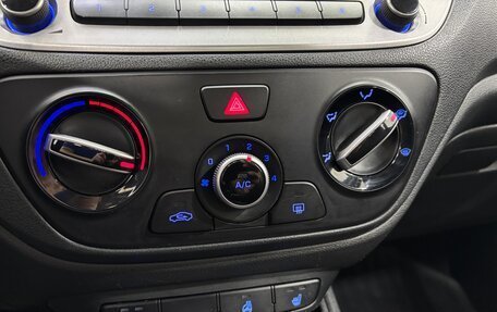 Hyundai Solaris II рестайлинг, 2018 год, 1 180 000 рублей, 18 фотография