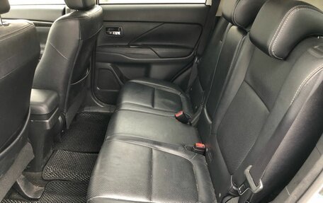 Mitsubishi Outlander III рестайлинг 3, 2017 год, 1 950 000 рублей, 21 фотография