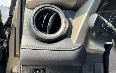 Toyota RAV4, 2014 год, 1 595 000 рублей, 10 фотография
