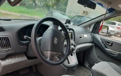 Hyundai H-1 II рестайлинг, 2010 год, 1 700 000 рублей, 1 фотография