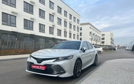 Toyota Camry, 2018 год, 2 990 000 рублей, 1 фотография
