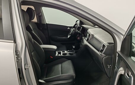 KIA Sportage IV рестайлинг, 2018 год, 2 290 000 рублей, 18 фотография