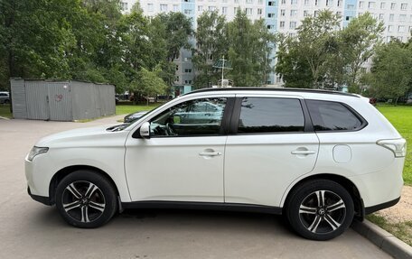 Mitsubishi Outlander III рестайлинг 3, 2013 год, 990 000 рублей, 6 фотография
