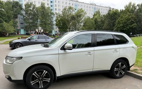 Mitsubishi Outlander III рестайлинг 3, 2013 год, 990 000 рублей, 7 фотография