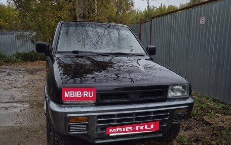 Nissan Terrano II рестайлинг, 1994 год, 470 000 рублей, 2 фотография