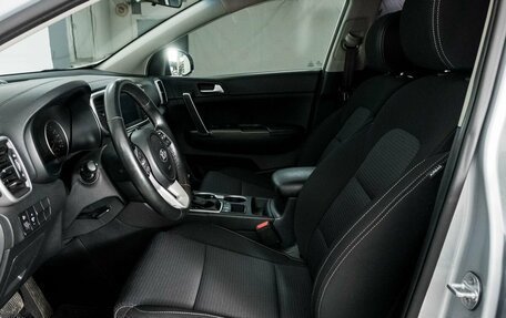 KIA Sportage IV рестайлинг, 2020 год, 2 300 000 рублей, 6 фотография