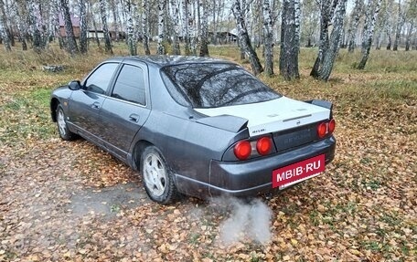 Nissan Skyline, 1993 год, 270 000 рублей, 3 фотография