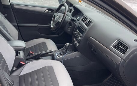 Volkswagen Jetta VI, 2012 год, 750 000 рублей, 10 фотография