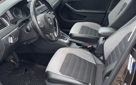 Volkswagen Jetta VI, 2012 год, 750 000 рублей, 18 фотография