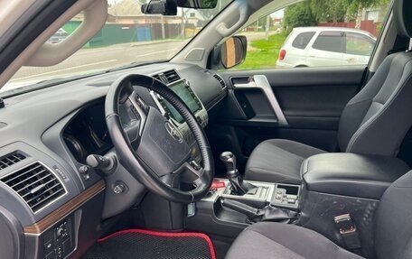 Toyota Land Cruiser Prado 150 рестайлинг 2, 2018 год, 5 700 000 рублей, 5 фотография