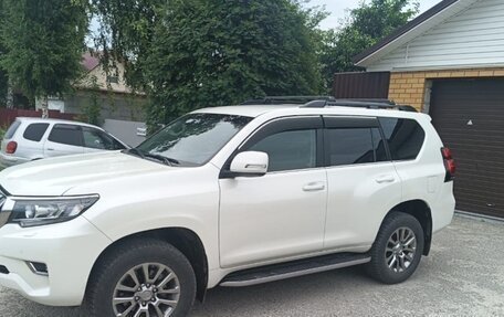 Toyota Land Cruiser Prado 150 рестайлинг 2, 2018 год, 5 700 000 рублей, 8 фотография