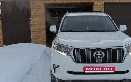 Toyota Land Cruiser Prado 150 рестайлинг 2, 2018 год, 5 700 000 рублей, 4 фотография