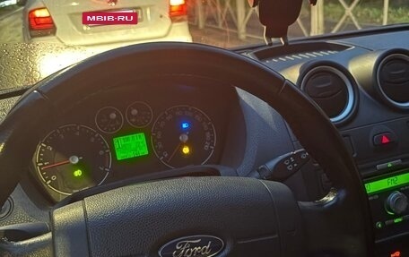 Ford Fiesta, 2006 год, 315 000 рублей, 2 фотография