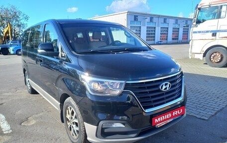 Hyundai H-1 II рестайлинг, 2018 год, 2 731 000 рублей, 2 фотография