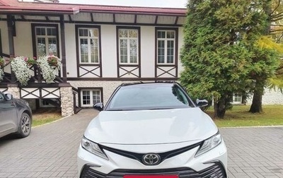 Toyota Camry, 2021 год, 4 500 000 рублей, 1 фотография