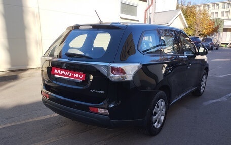 Mitsubishi Outlander III рестайлинг 3, 2013 год, 1 250 000 рублей, 3 фотография