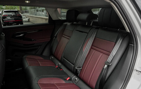 Land Rover Range Rover Evoque II, 2024 год, 5 999 000 рублей, 28 фотография