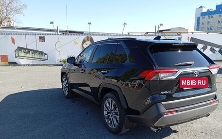 Toyota RAV4, 2021 год, 3 380 000 рублей, 4 фотография