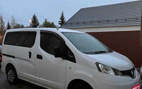 Nissan NV200, 2013 год, 1 600 000 рублей, 1 фотография