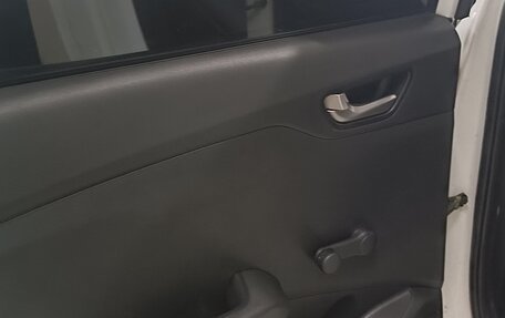 Hyundai Solaris II рестайлинг, 2017 год, 920 000 рублей, 17 фотография