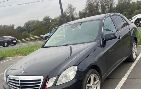Mercedes-Benz E-Класс, 2011 год, 1 255 000 рублей, 4 фотография