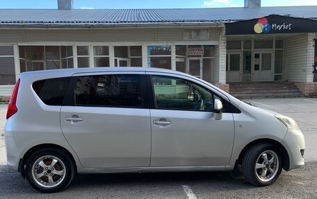 Toyota Passo Sette, 2010 год, 720 000 рублей, 3 фотография