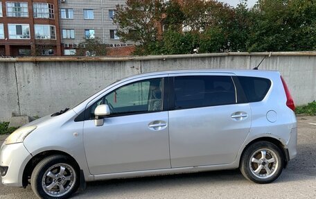 Toyota Passo Sette, 2010 год, 720 000 рублей, 6 фотография