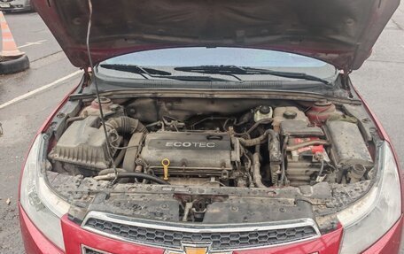 Chevrolet Cruze II, 2010 год, 500 000 рублей, 9 фотография
