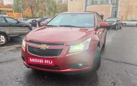 Chevrolet Cruze II, 2010 год, 500 000 рублей, 4 фотография