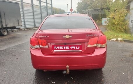 Chevrolet Cruze II, 2010 год, 500 000 рублей, 3 фотография