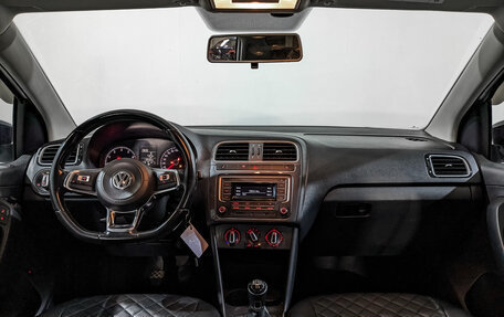 Volkswagen Polo VI (EU Market), 2020 год, 1 200 000 рублей, 14 фотография