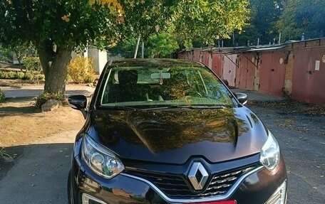 Renault Kaptur I рестайлинг, 2016 год, 1 300 000 рублей, 1 фотография