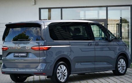 Volkswagen Multivan, 2024 год, 7 500 000 рублей, 2 фотография